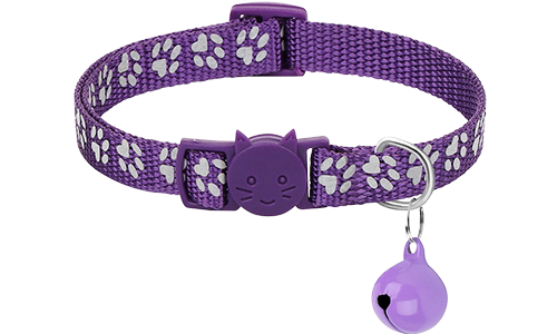 Purpurowa obroża dla kota z odblaskowym wzorem łapek, regulowana, lekka, z bezpiecznym zapięciem i dopasowanym dzwonkiem.